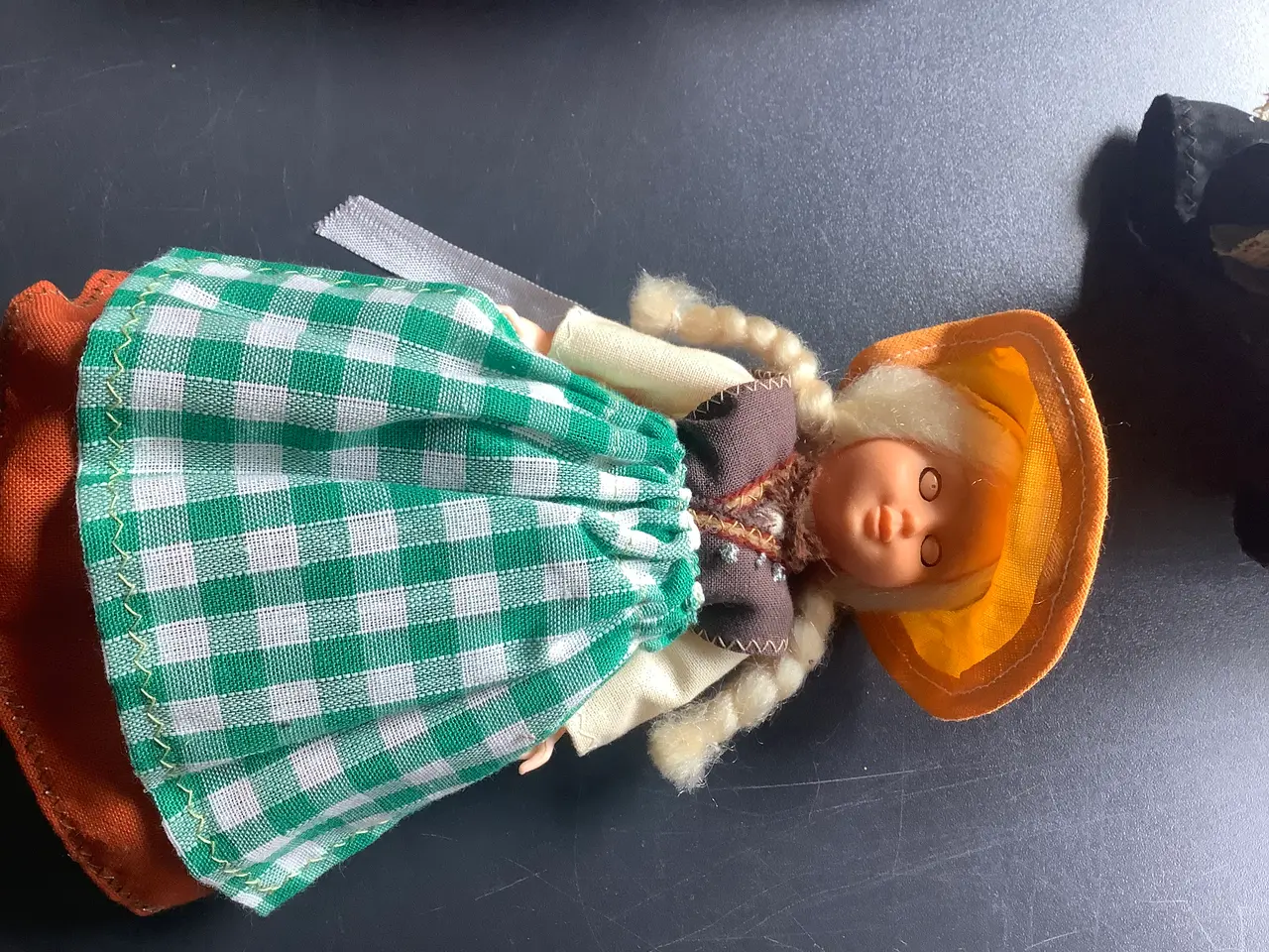 Billede 3 - Dukker med mange detaljer