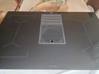 Electrolux induktionskogeplade med integreret emhæ