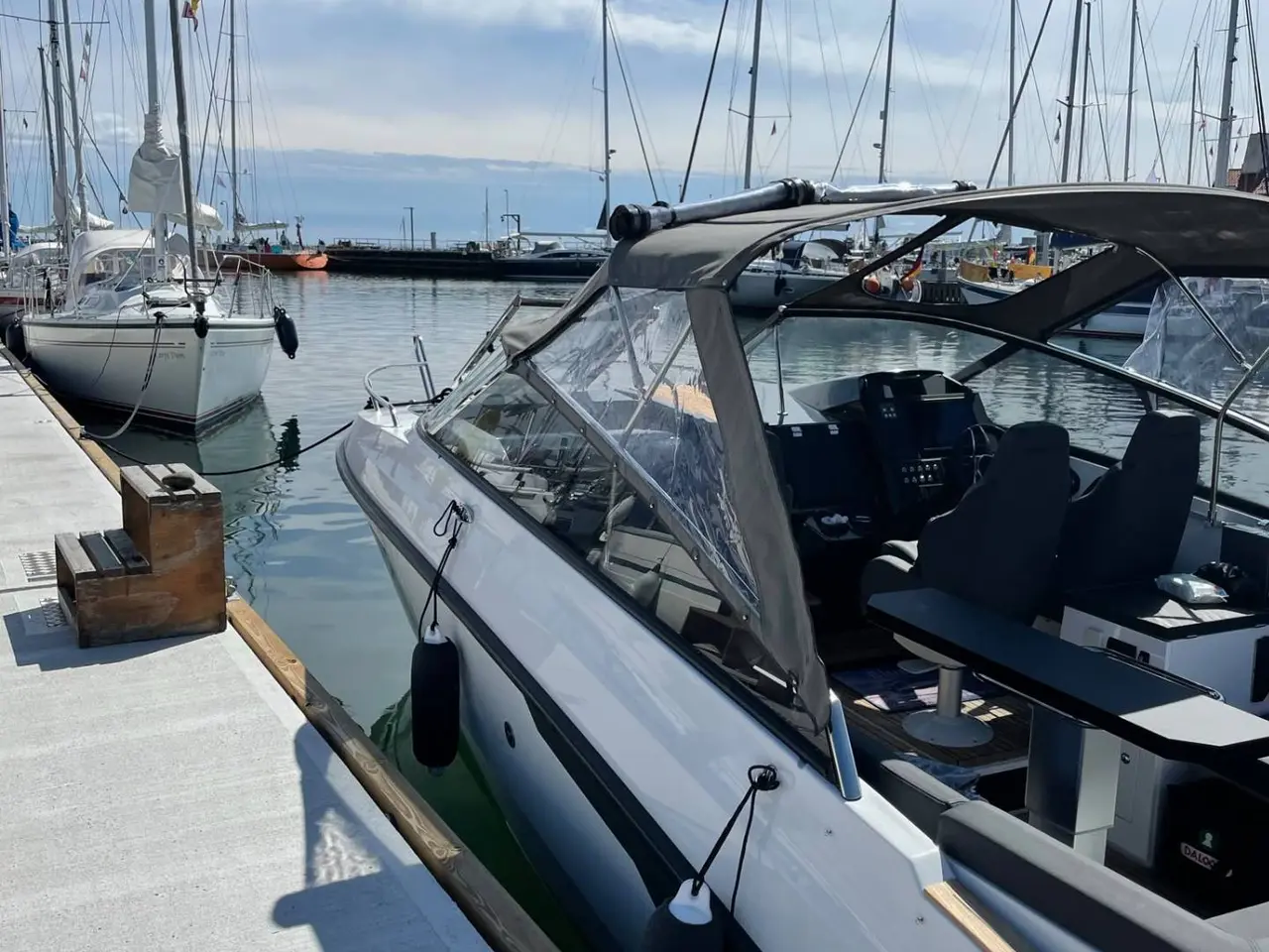 Billede 35 - Finnmaster T8 - Yamaha 300 HK/Udstyr