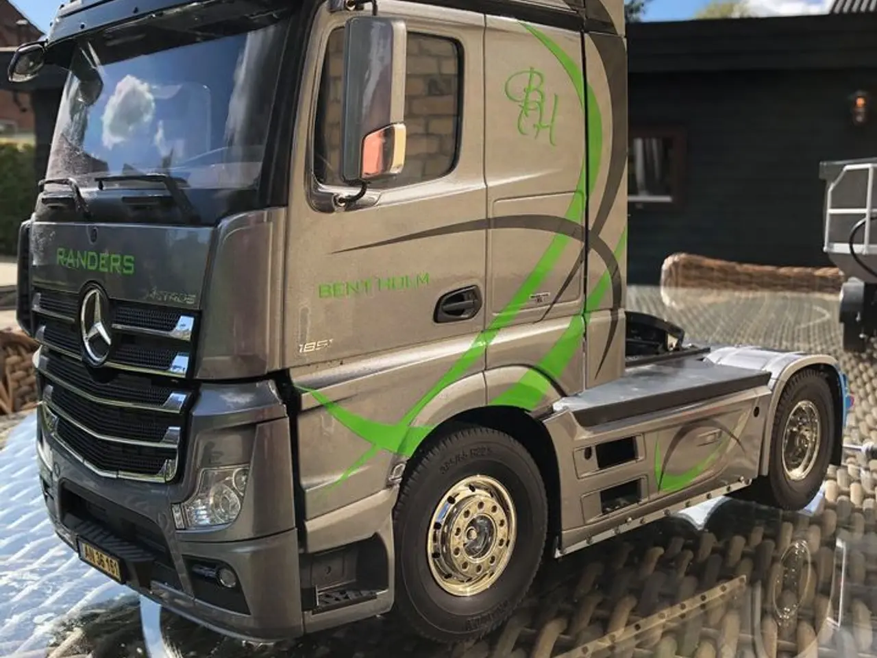 Billede 14 - Tamiya Mercedes Actros