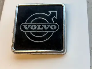 Volvo 240 grill-emblem