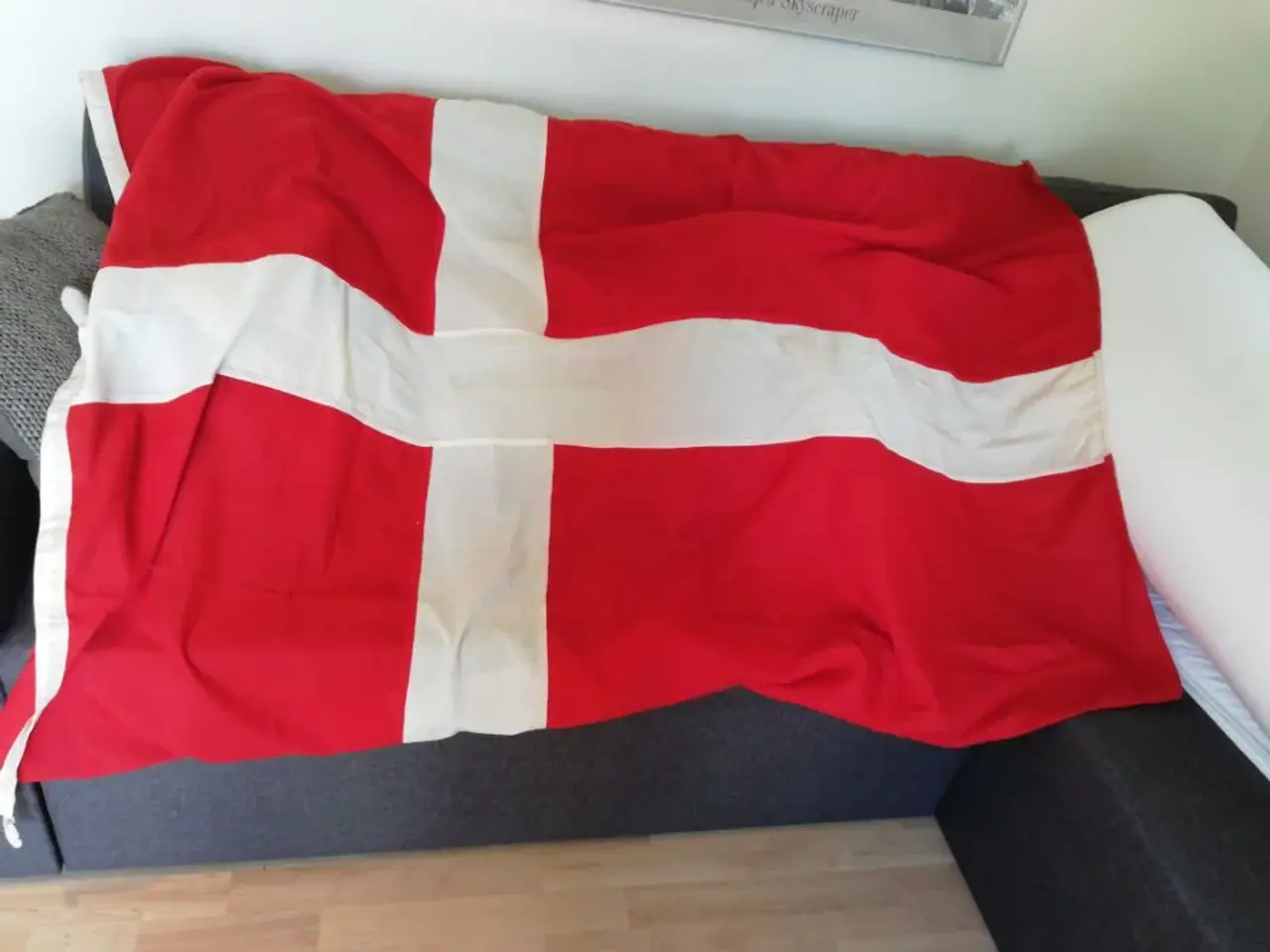 Billede 1 - 2 flag i to forskellige størrelser