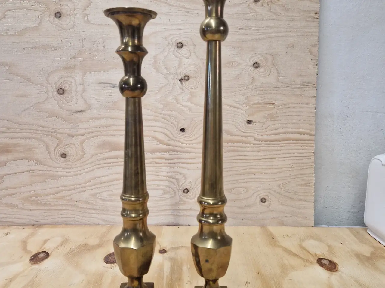 Billede 1 - 2 elegante klassiske lysestager I massiv messing 