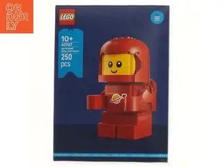 LEGO astronaut byggefigur fra Lego (str. 19x7x14 cm)