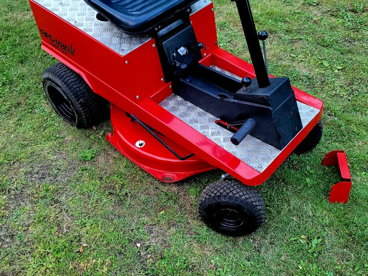 Billede 4 - Yard-Man 8hp-30" havetraktor