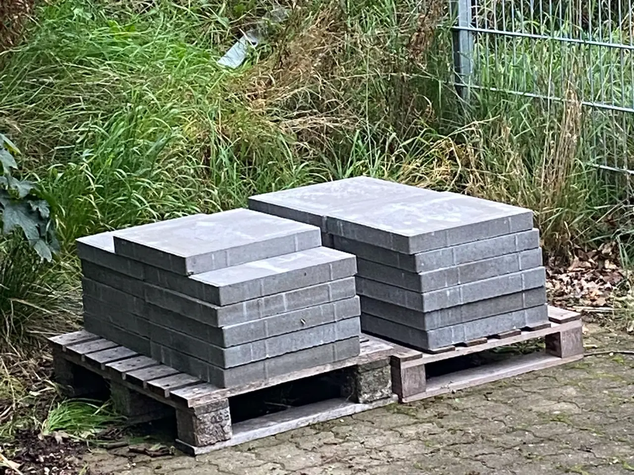 Billede 1 - 40 × 40 × 5 fliser jeg har 23 styks