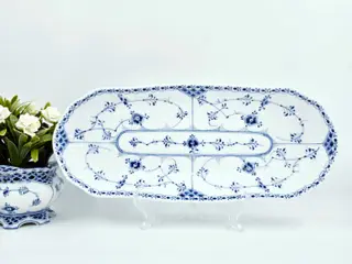 Musselmalet Halvblonde Aflangt Fad Porcelæn