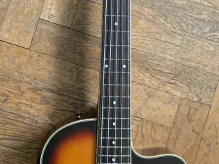 Akustisk Bass 5 strenget