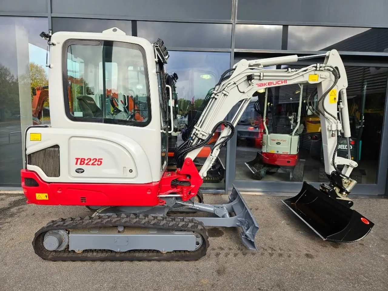 Billede 2 - Takeuchi TB 225