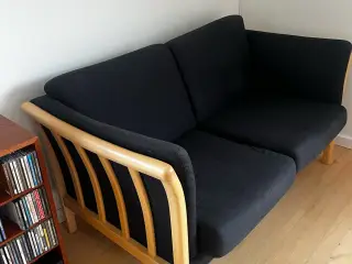 Sofa i lakeret bøg