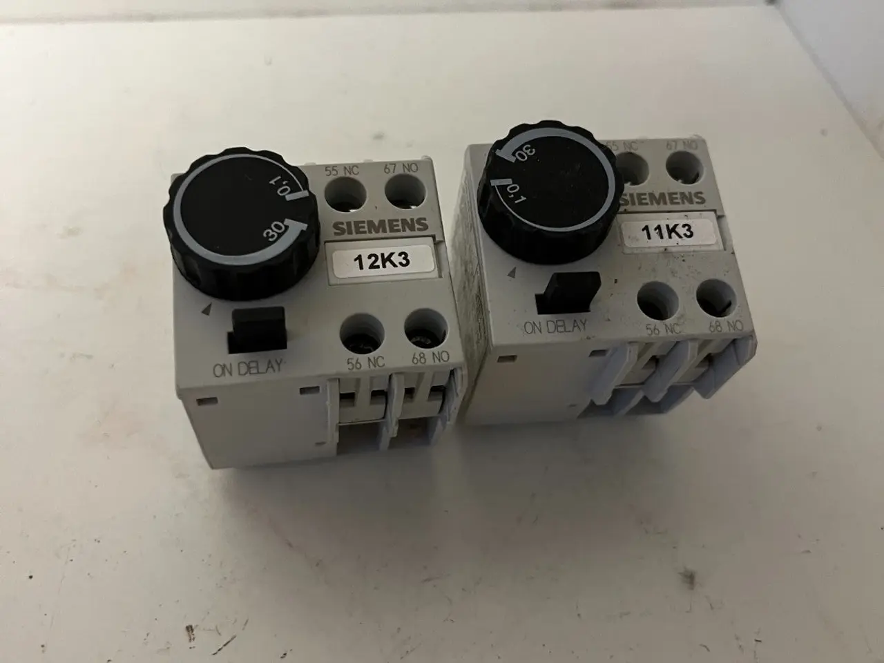 Billede 3 - parti 2x Siemens 3RT2926-2PA01 On-Delay Timer