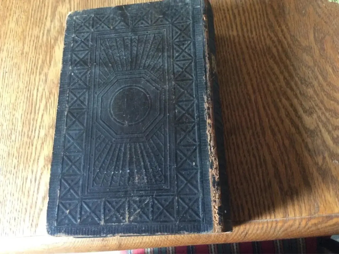 Billede 6 - Læderindbunden bibel