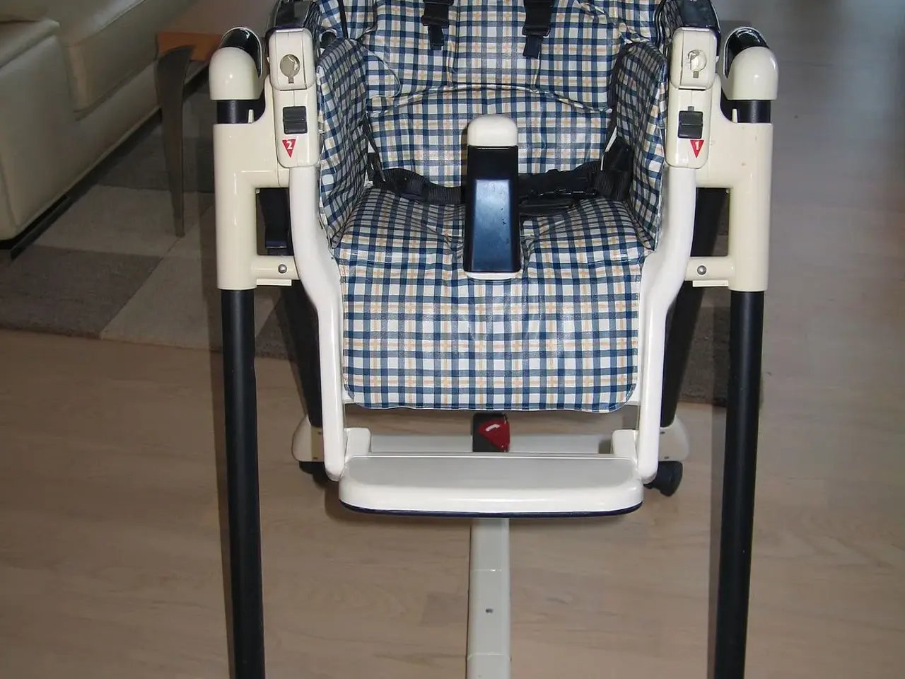 Billede 2 - Flot baby stol mrk. Prima Pappa