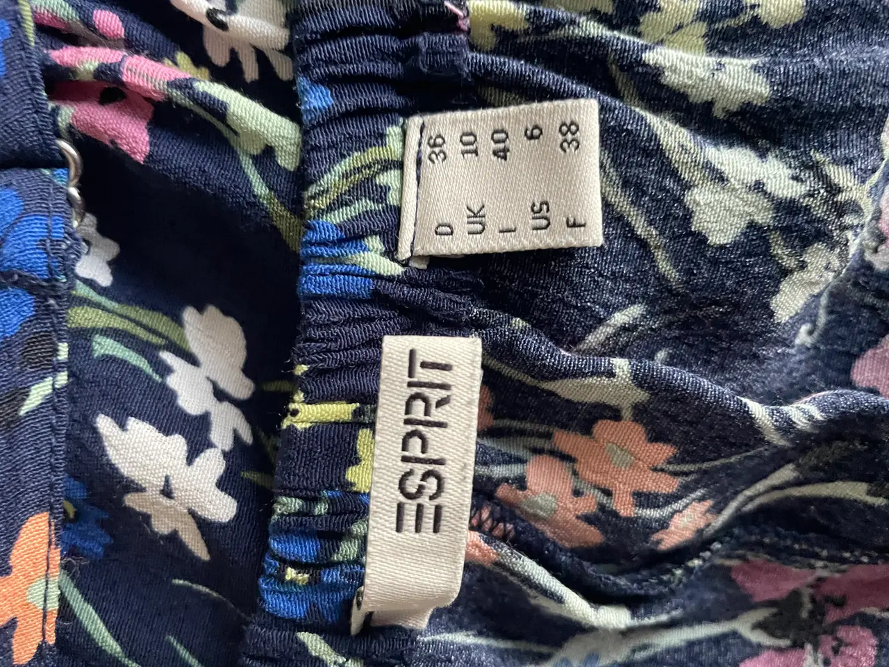 Billede 4 - Stropkjole med blomstermotiv
