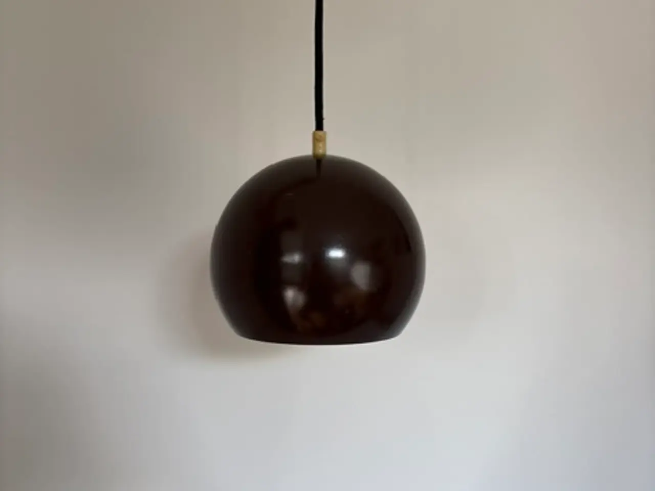 Billede 4 - Orginal brun kugleformet loftlampe fra E.S. Horn