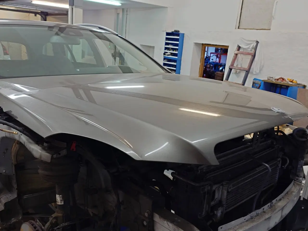 Billede 1 - mercedes w 212 årg 2012 masser af dele sælges.