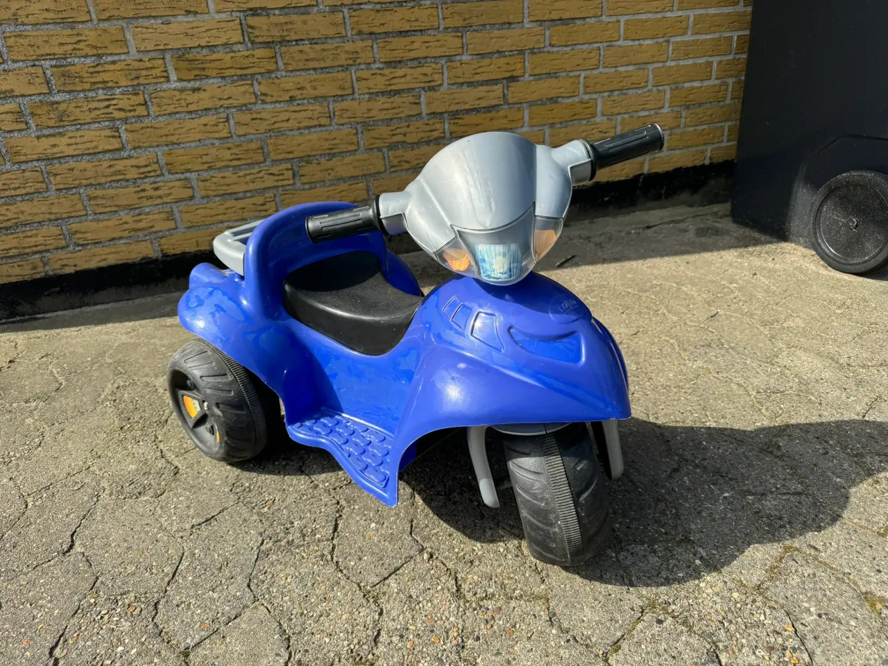 Billede 2 - Småbørns elscooter ca. 3+ år