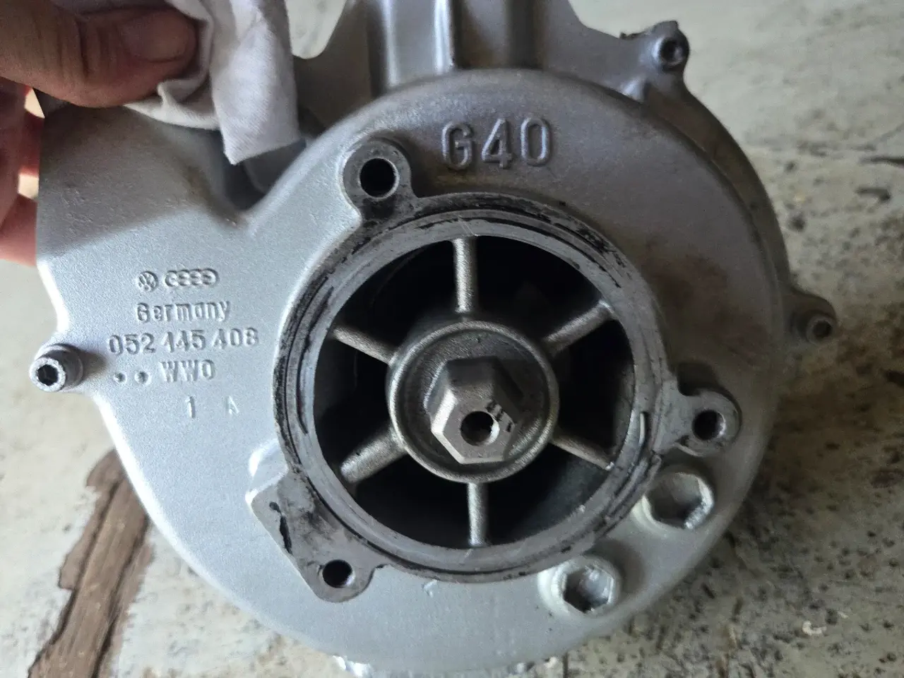 Billede 2 - Sælger 2x originale VW Polo G40 ladere (052 145 40