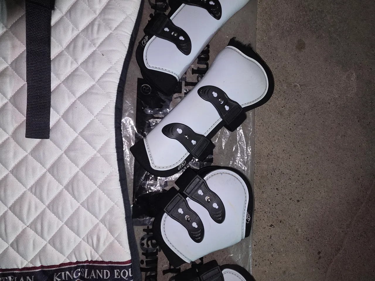 Billede 2 - Kingsland Classic springunderlag
