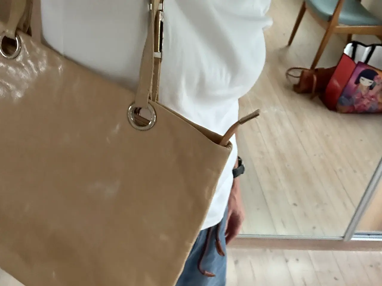 Billede 1 - Belsac skuldertaske i beige læder