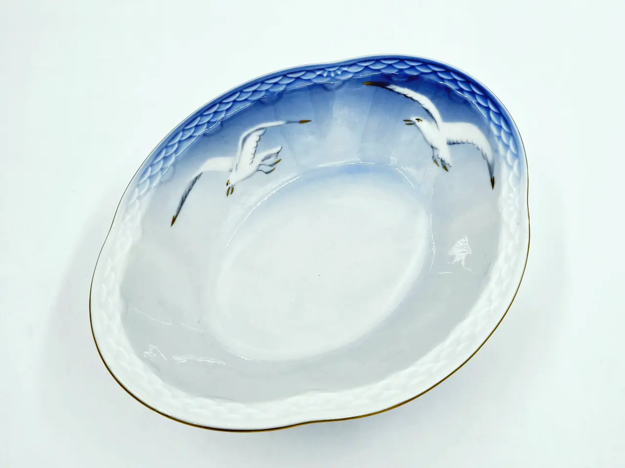 Billede 1 - Mågestel Skål Oval nr. 12A Med Guldkant 2 sortering