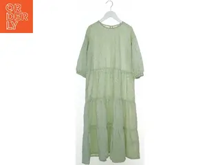 Lang grøn kjole fra H&M (str. 146)