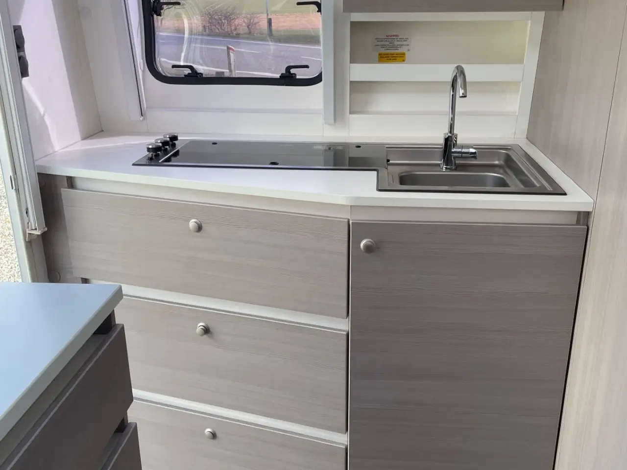 Billede 4 - Campingvogn - Adria Action 361 LH 2014