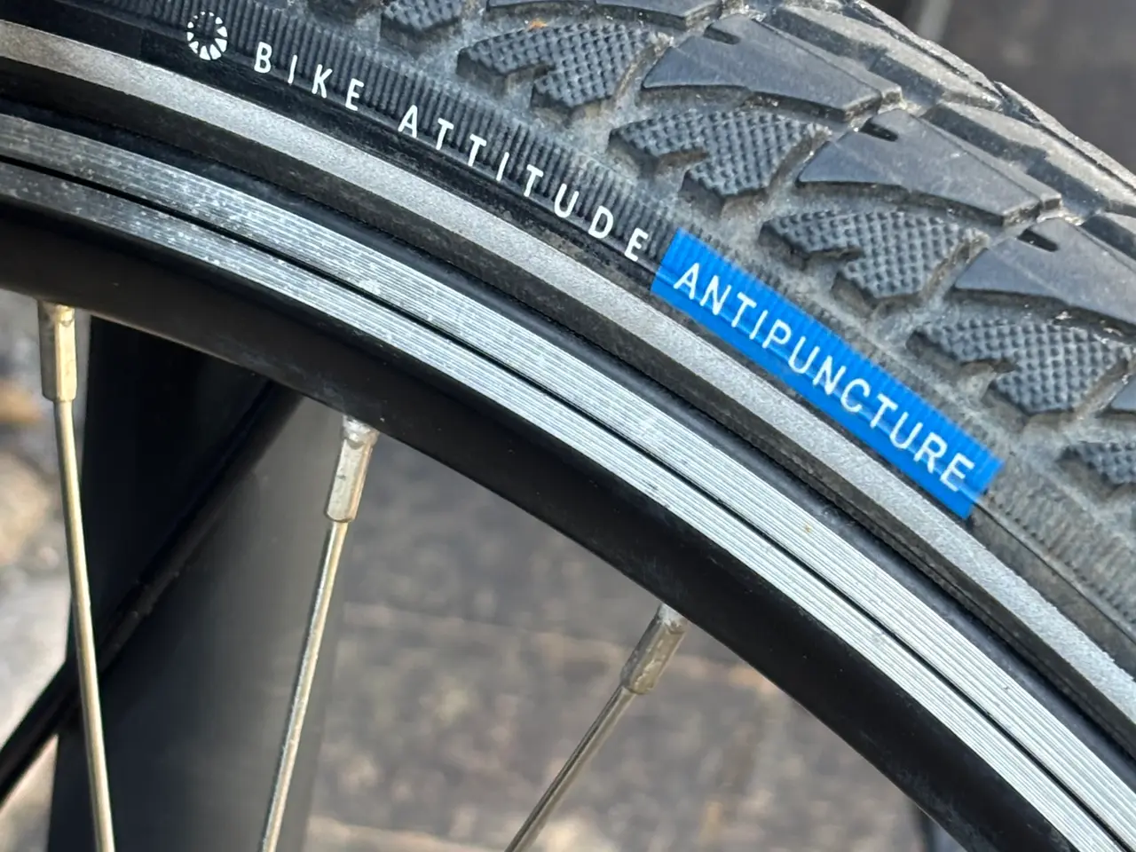 Billede 6 - Børnecykel 24” blå - MBK Mud XP