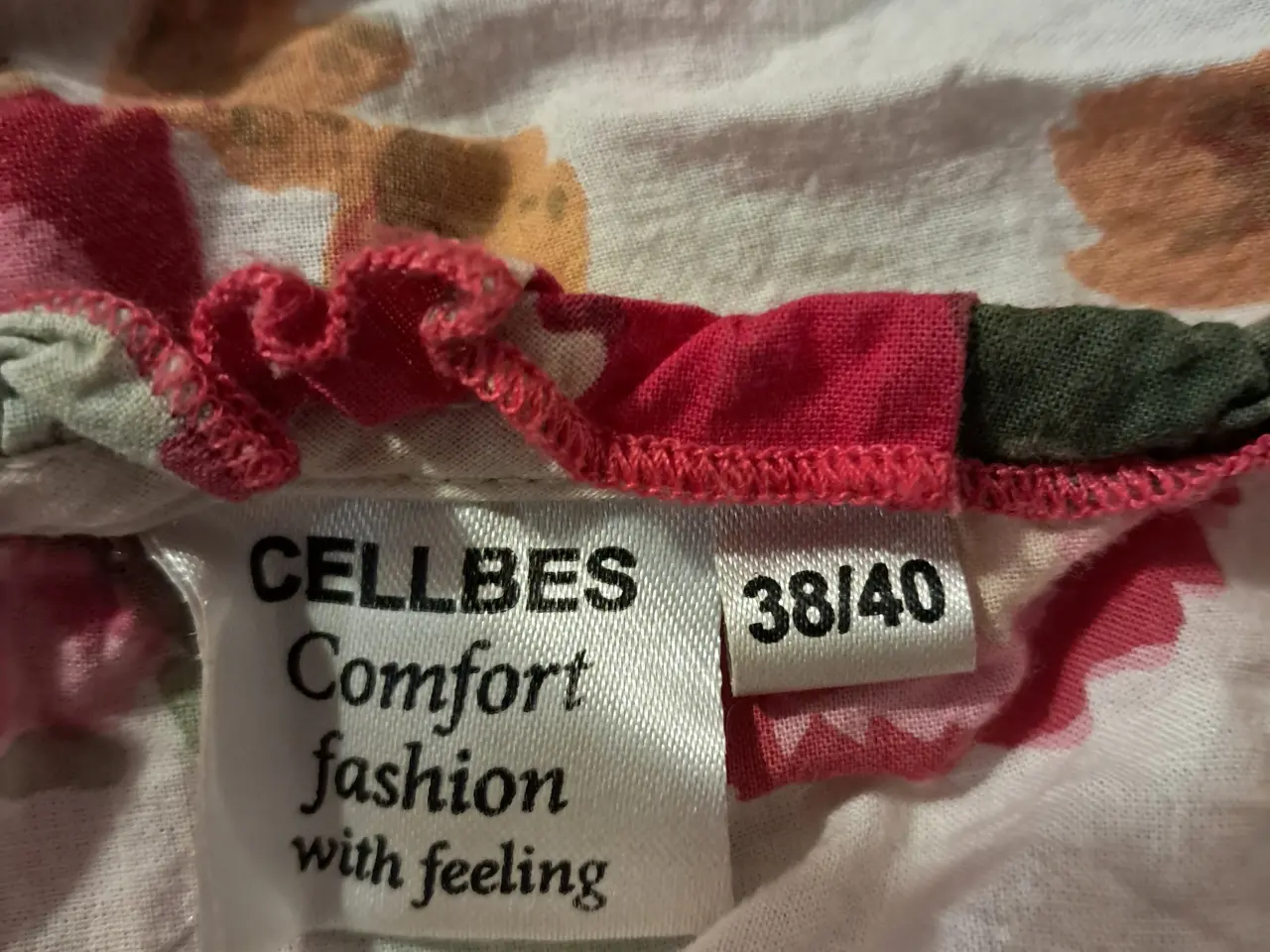 Billede 5 - Cellbes str. 38/40 bluse