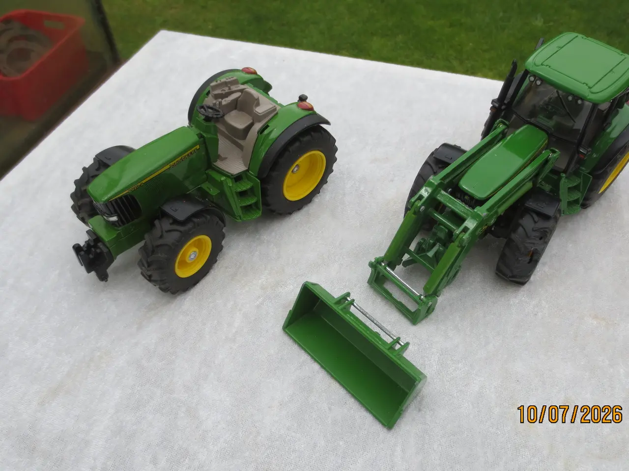 Billede 2 - 2 stk Modeltraktor John Deere 6920s -6820 