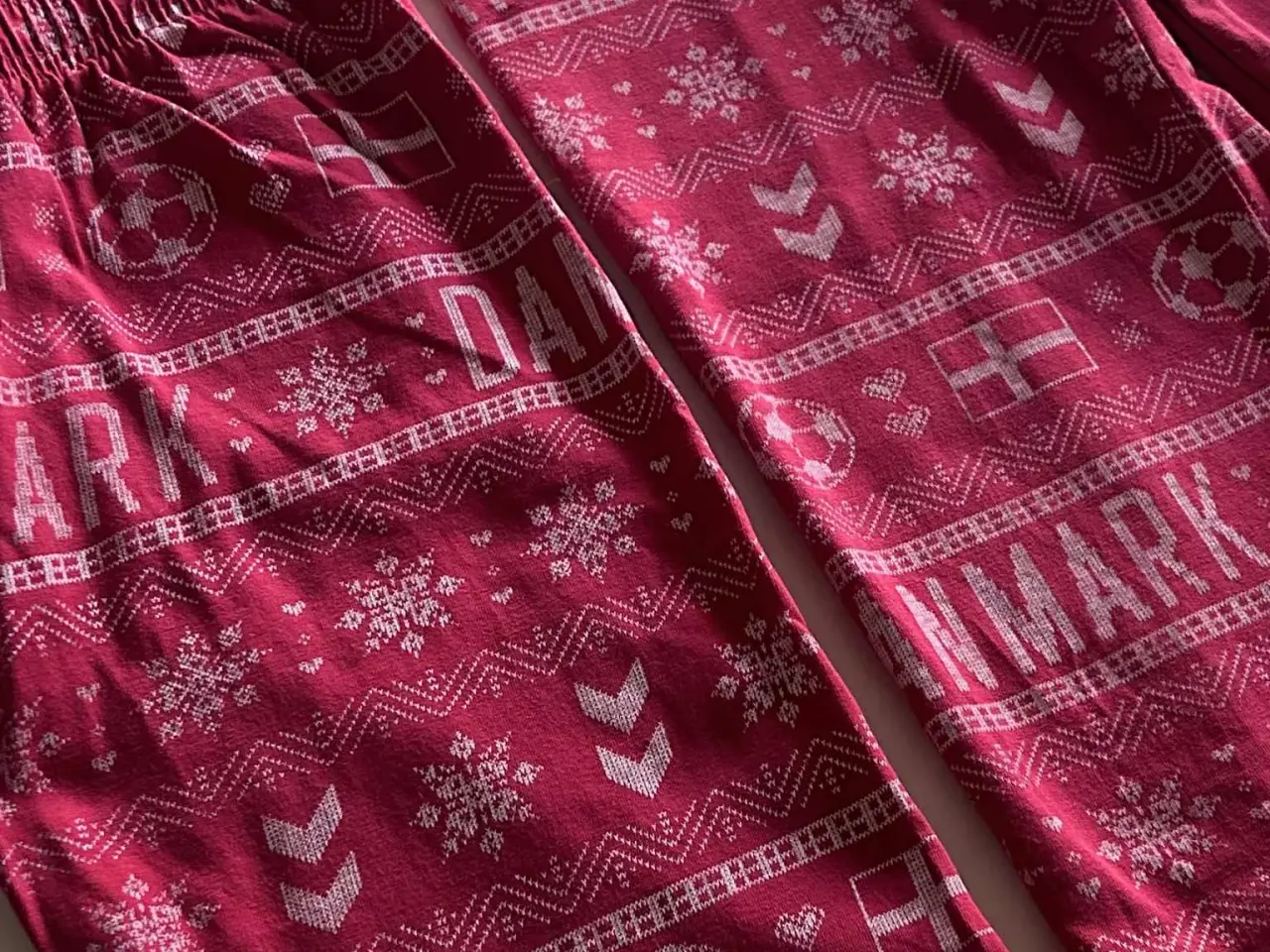 Billede 3 - DBU FAN hummel julepyjamas, str. 164