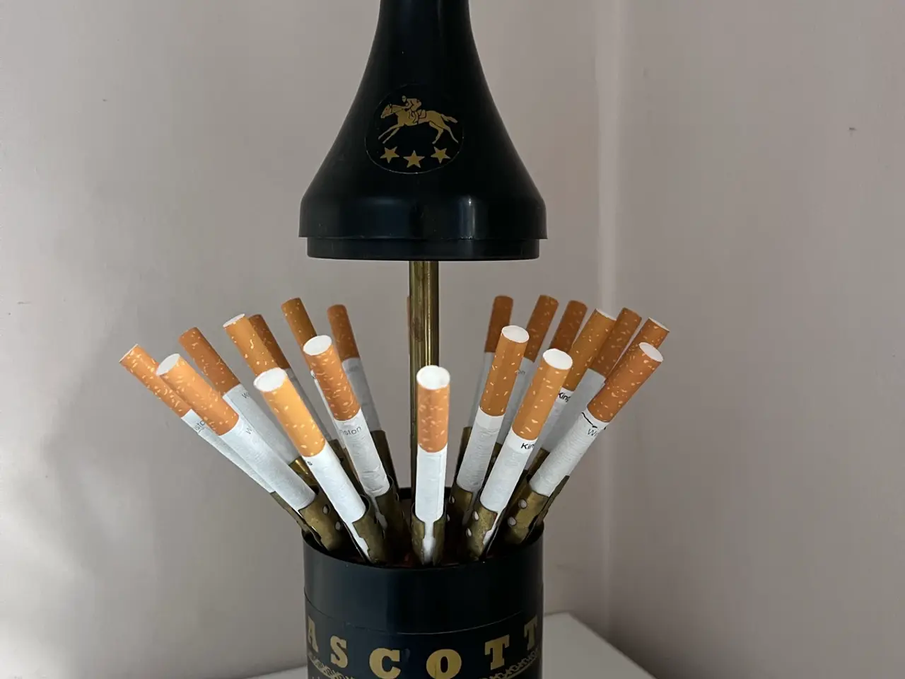 Billede 1 - Vintage flaskeformet cigaretholder fra 50-60’erne