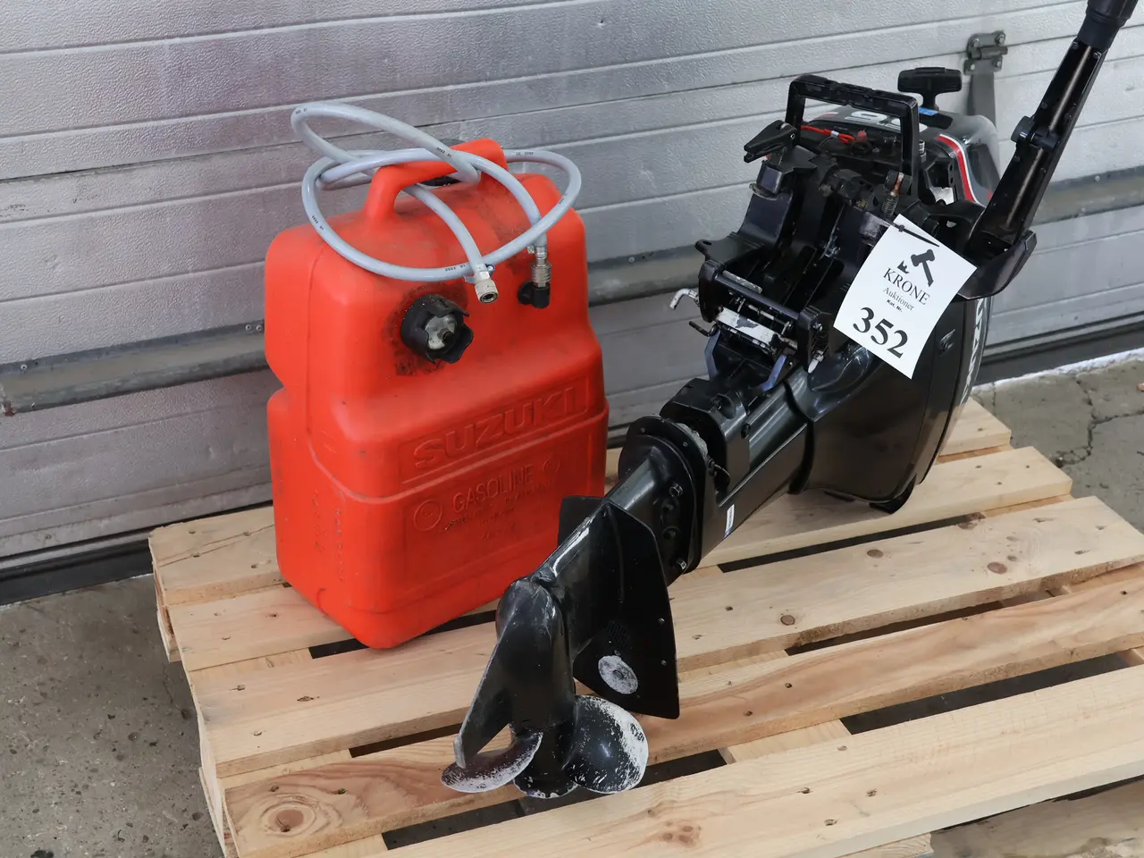 Billede 4 - 9,9HK Suzuki påhængsmotor m/tank, (kort ben)