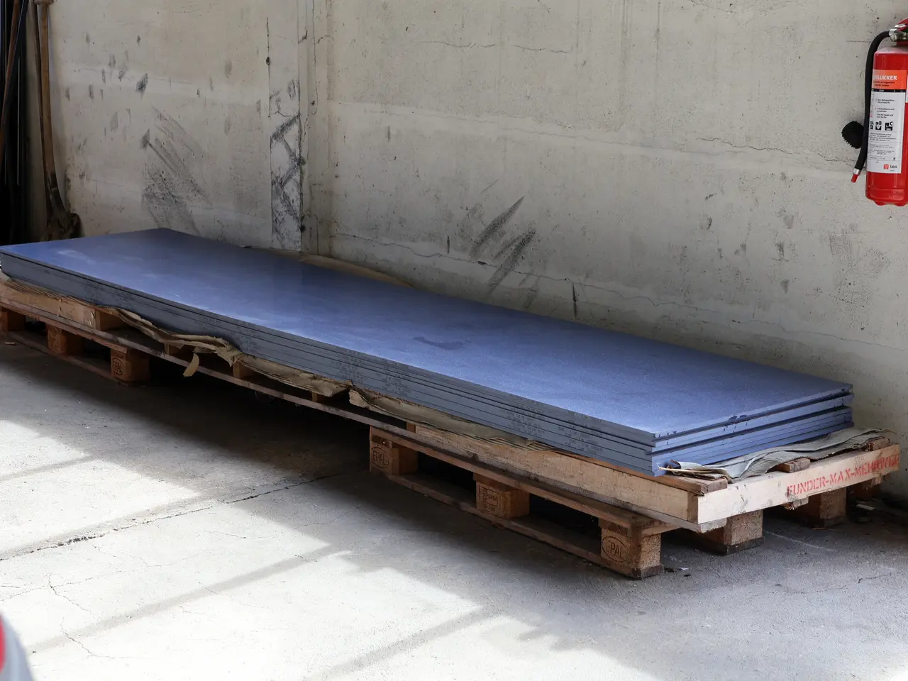 Billede 2 -  9 Stk Corian Azure plader 12mm L ca 366 / B 76cm
