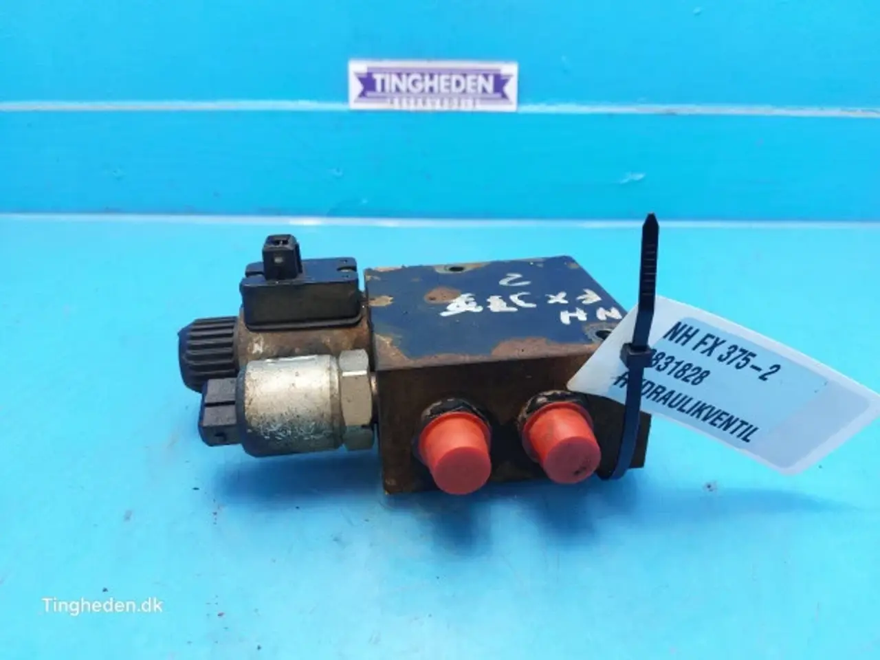 Billede 5 - New Holland FX375 Hydraulikventil 9831828