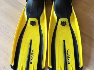 Mares Avanti Quattro finner
