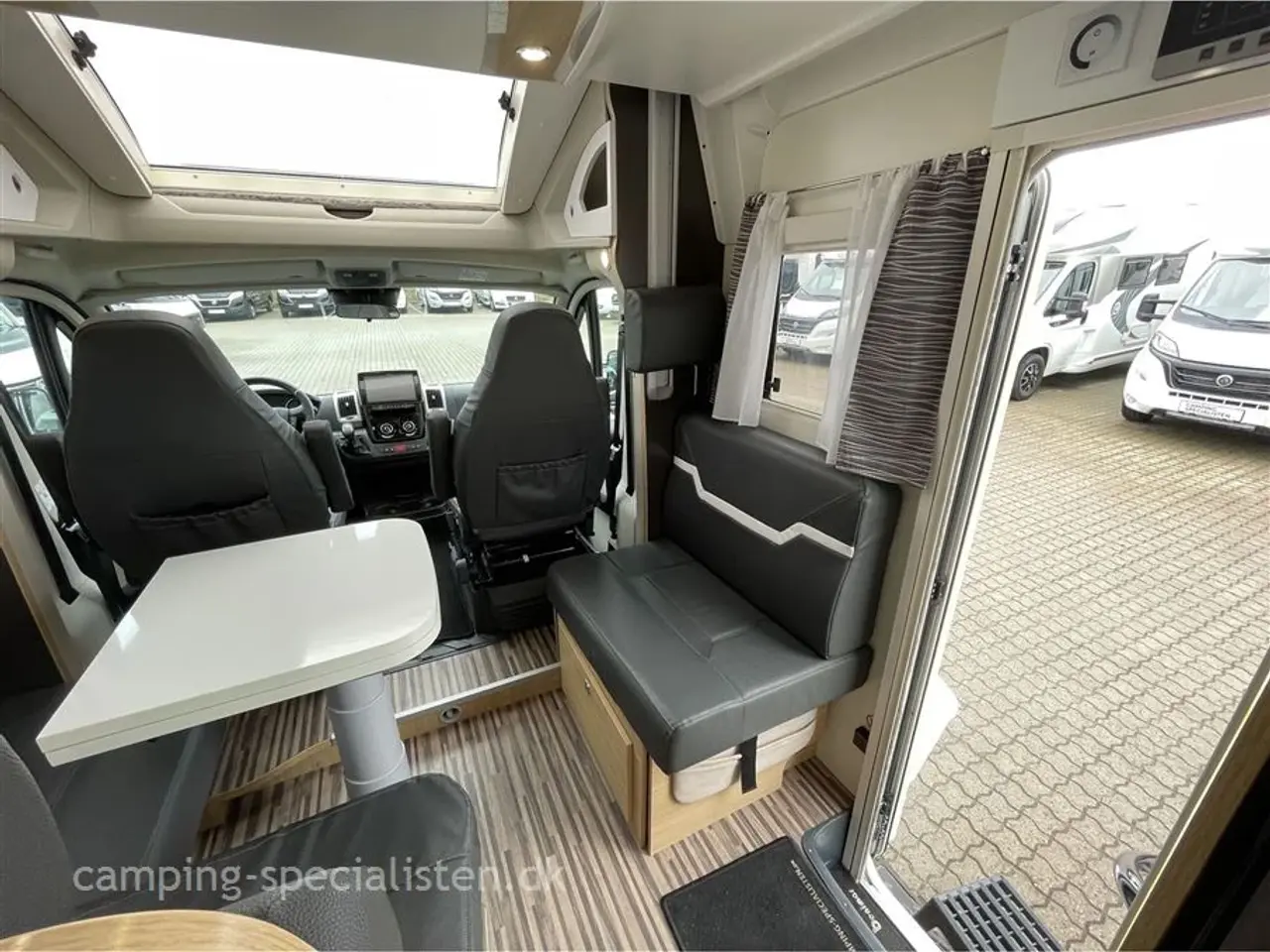 Billede 6 - 2019 - Benimar Perseo 596 Edition 40 Toplækker Autocamper med genial indretning - Benimar Perseo 596 Edition 40 - Kan nu opleves hos Camping-Specialisten i Silkeborg