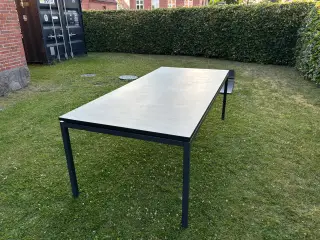 Spisebord
