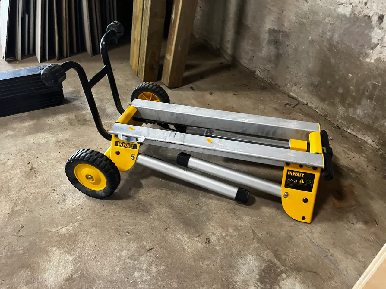 Billede 2 - understel til kap-/geringssav DEWALT DE7400