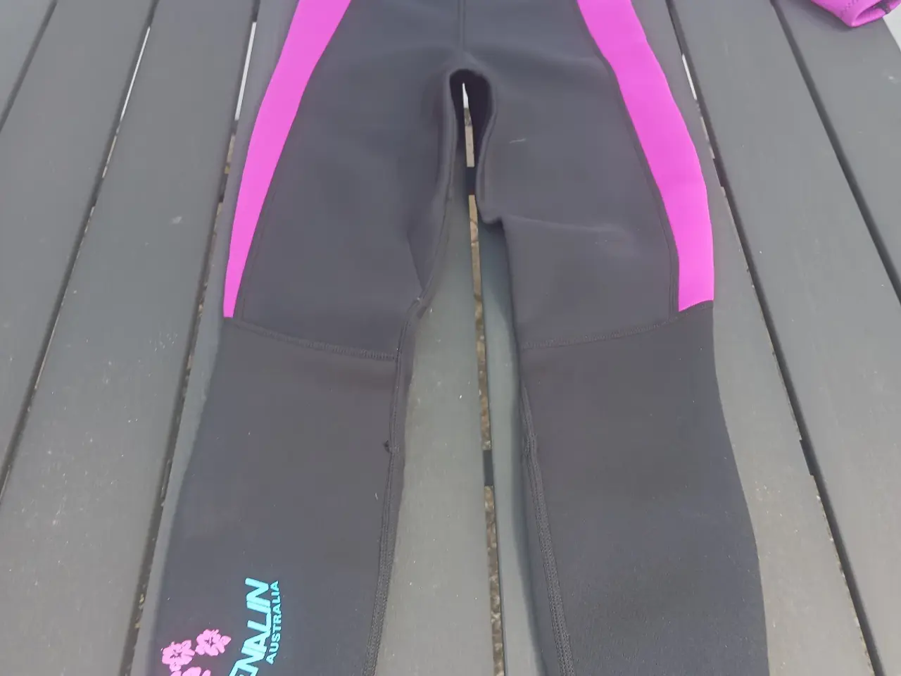 Billede 6 - Våddragt pige model i pink. NYPRIS