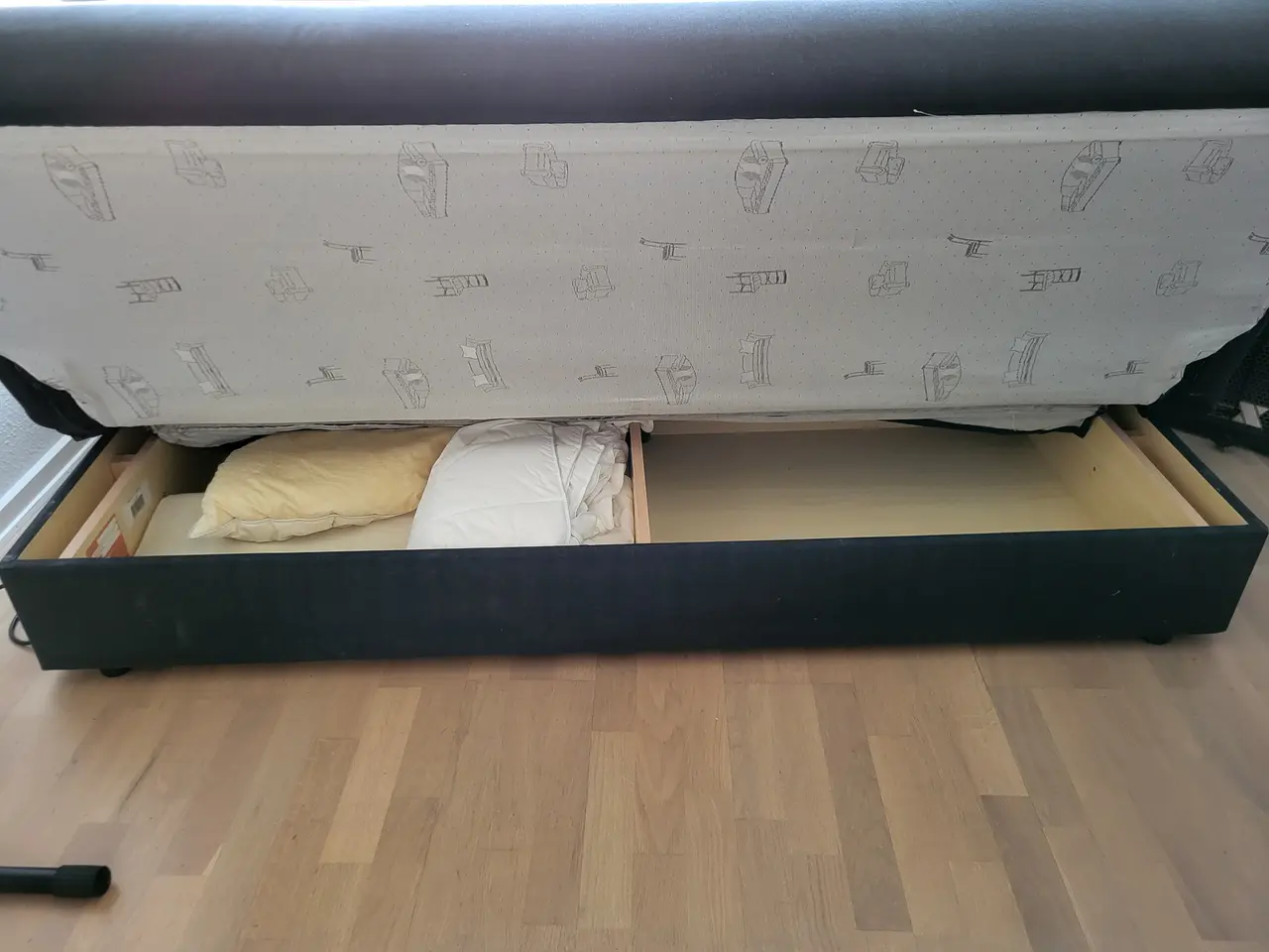 Billede 3 - Sort/grå sovesofa