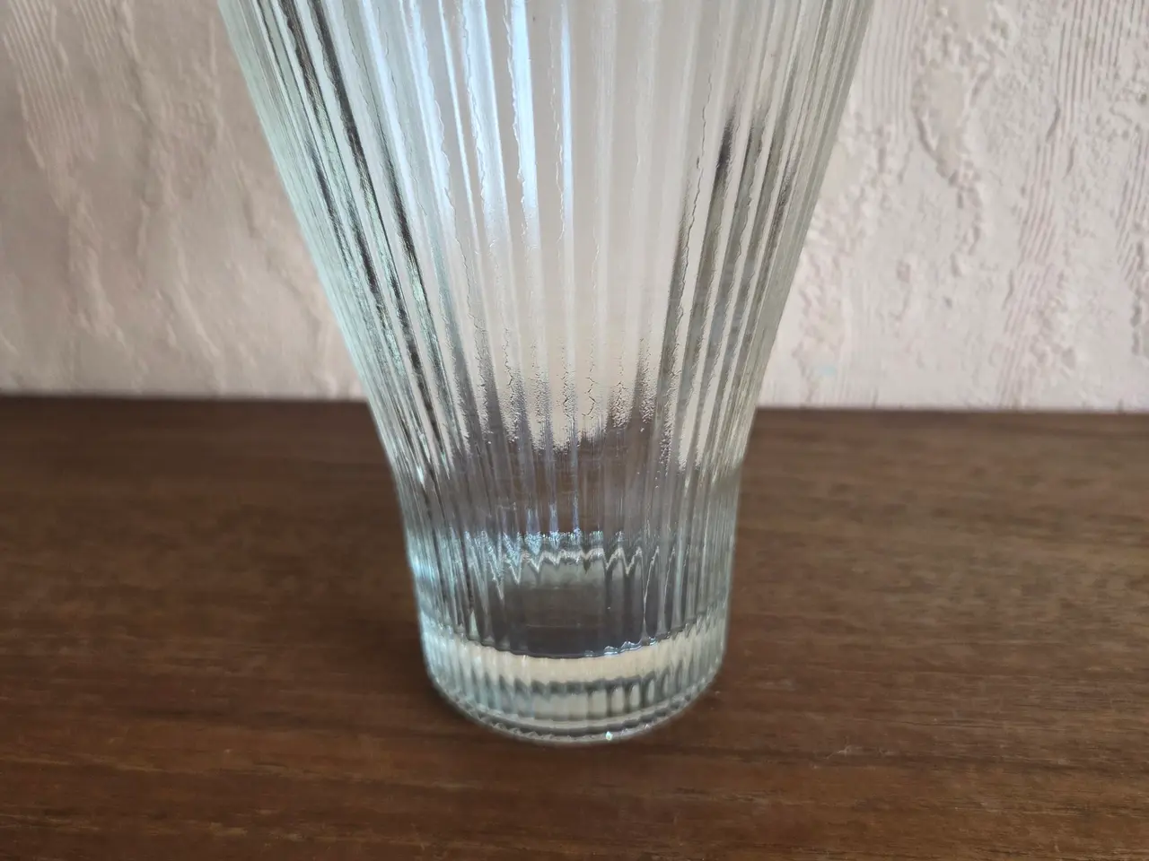 Billede 2 - Glasvase med riller, H: 16 cm