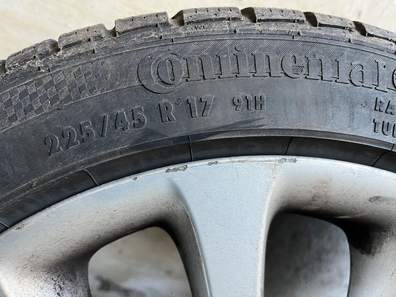 Billede 4 - Fire 17" vinterdæk på originale BMW-fælge sælges