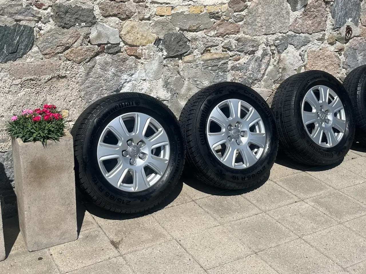 Billede 1 - Audi Q2 / Q3 - Original fælge med vinterdæk