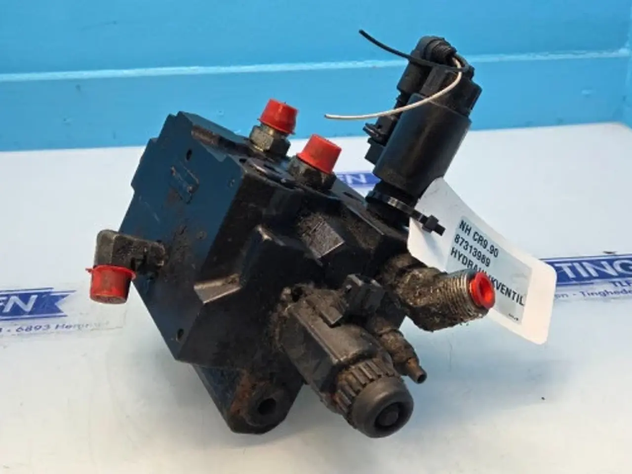 Billede 3 - New Holland CR9.90 Hydraulikventil 87313989