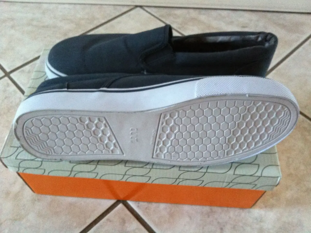 Billede 4 - Ny moderne CULT sneakers, str. 42, 175kr
