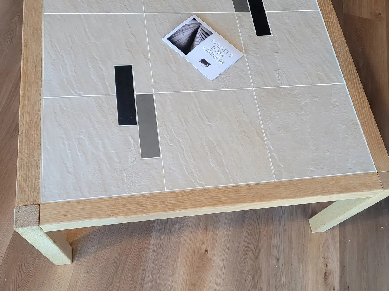 Billede 1 - Sofabord Haslev massiv lys eg