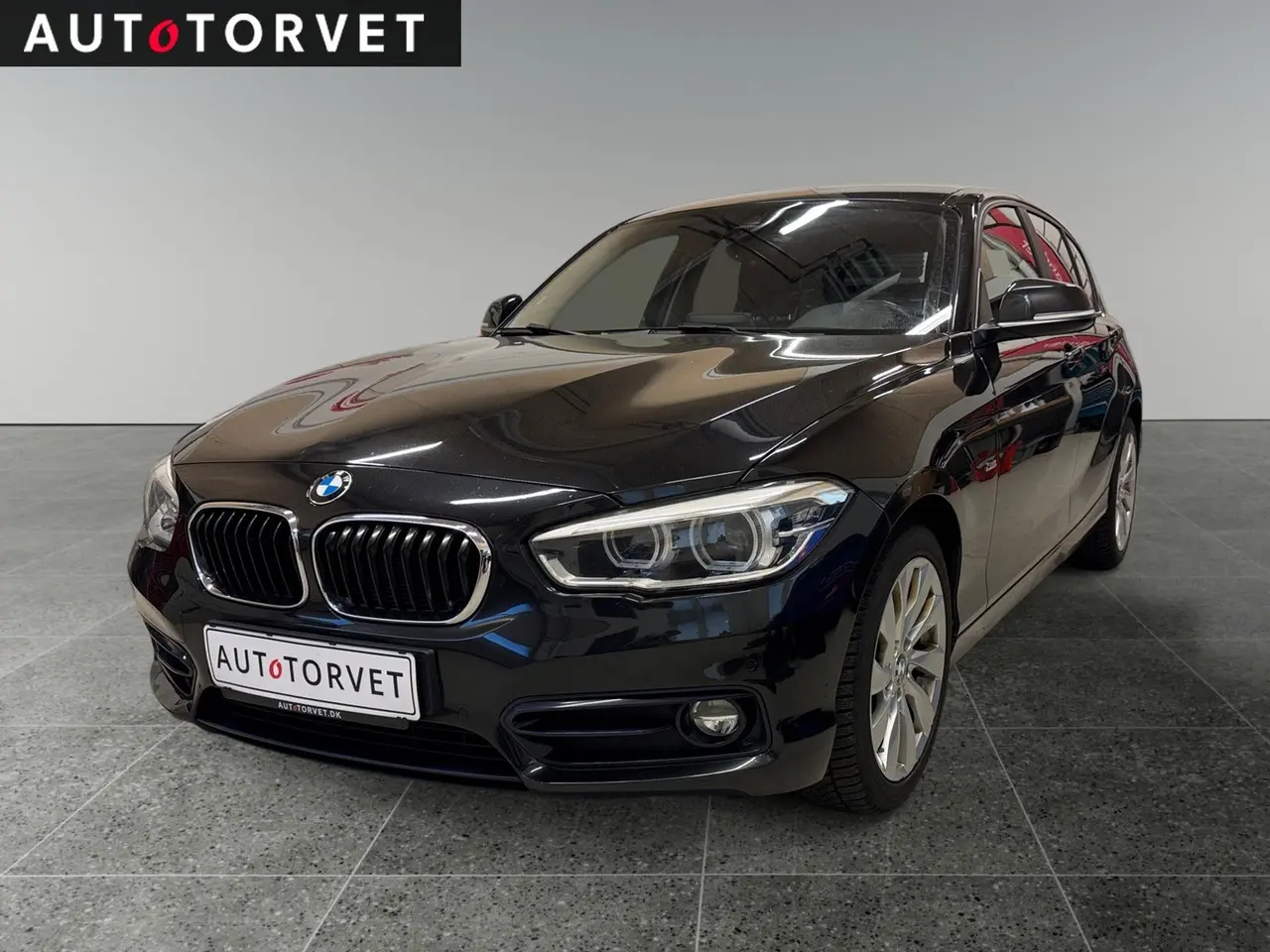 Billede 1 - BMW 118i 1,5 Sport Line aut.