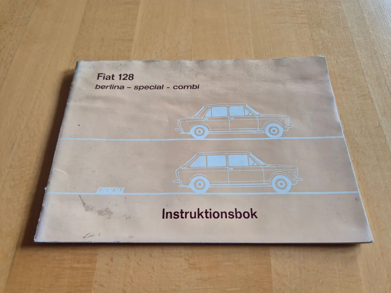 Billede 1 - Instruktionsbog Fiat 128.