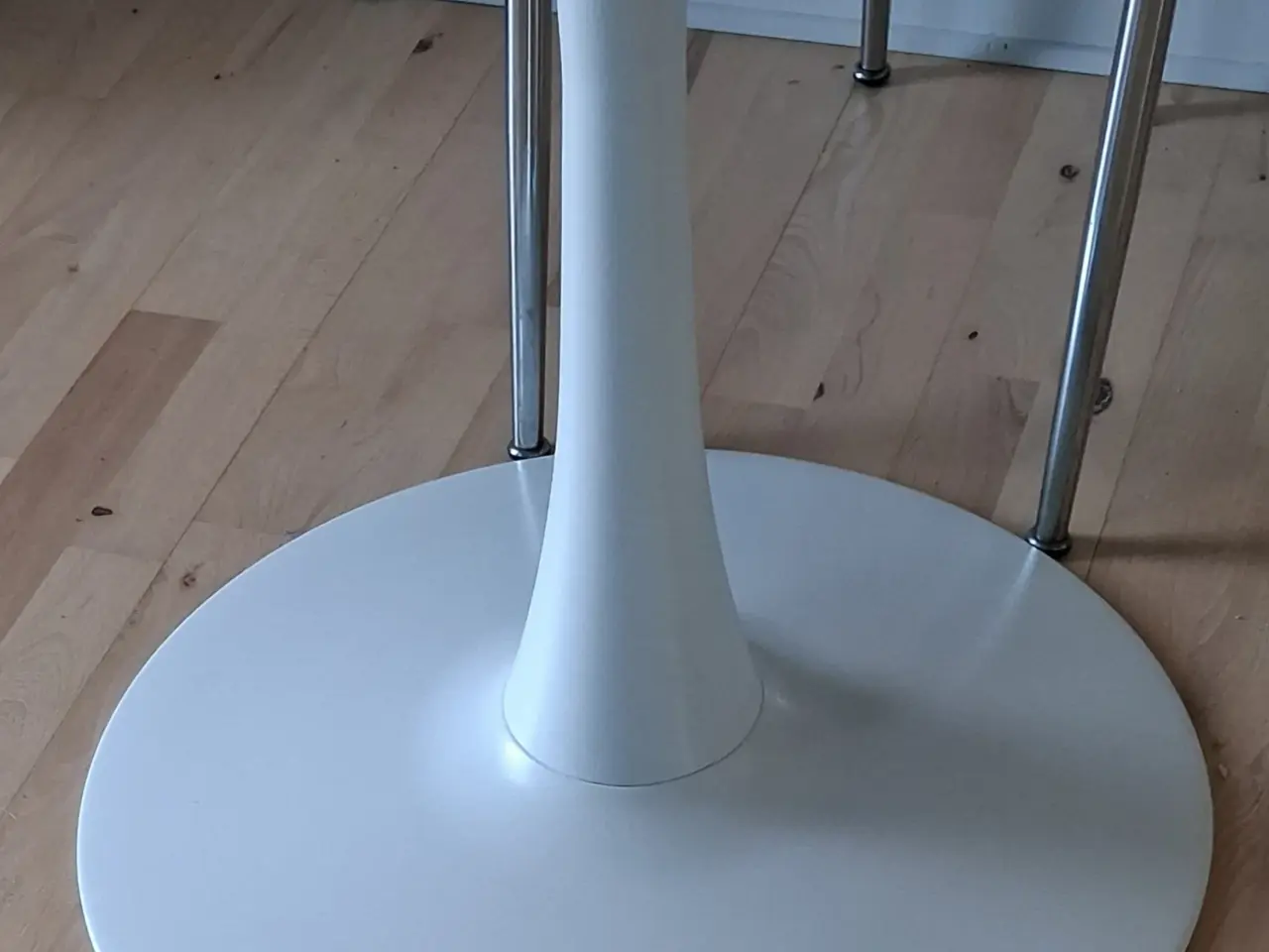 Billede 3 - Rundt spisebord 